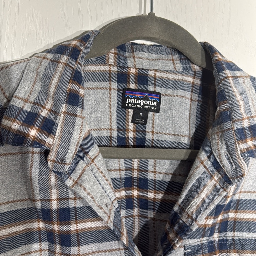 Patagonia Blue Plaid Button-Up Shirt - Picture 2 of 5